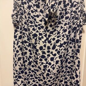 Bobeau Navy Floral Sleeveless Blouse